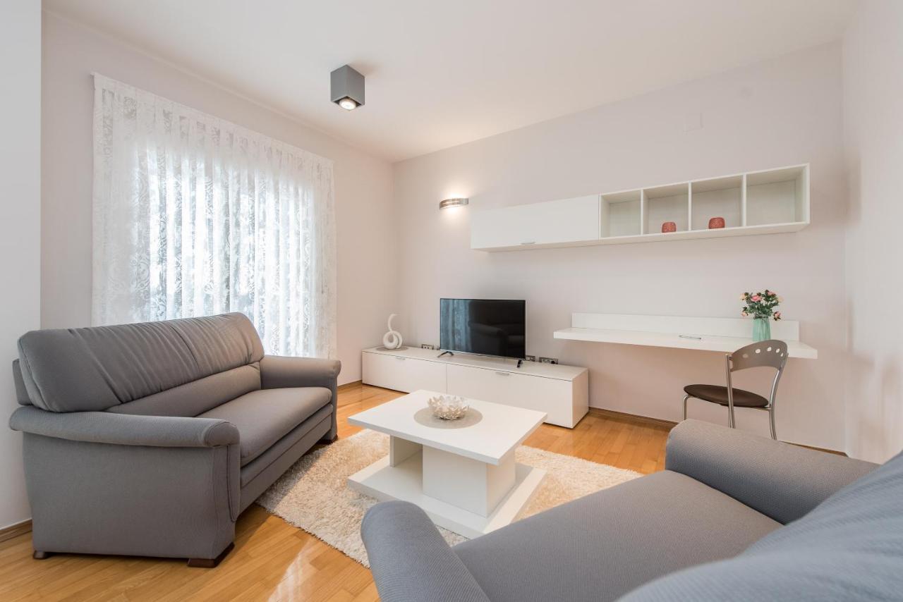 Pool Terrace Sea View Sarkic Appartement Novalja Buitenkant foto