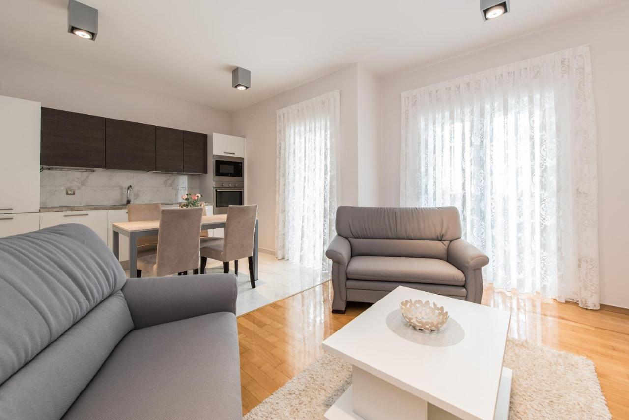 Pool Terrace Sea View Sarkic Appartement Novalja Buitenkant foto