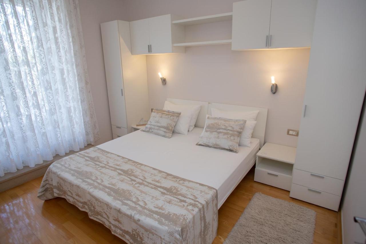 Pool Terrace Sea View Sarkic Appartement Novalja Buitenkant foto